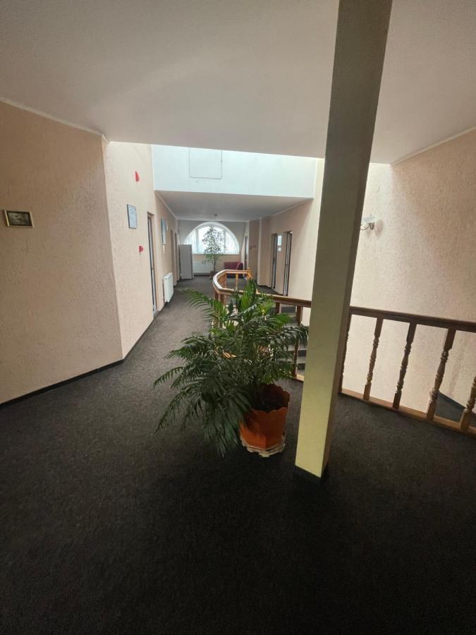 Pension Regal Satu Mare Buitenkant foto