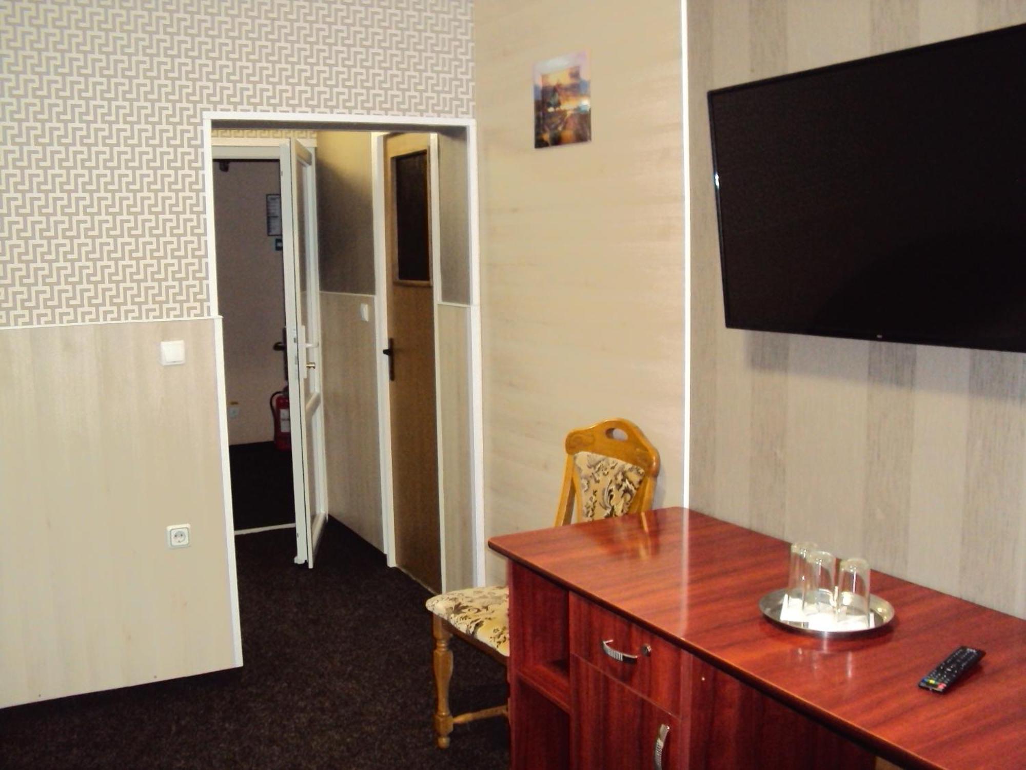 Pension Regal Satu Mare Buitenkant foto